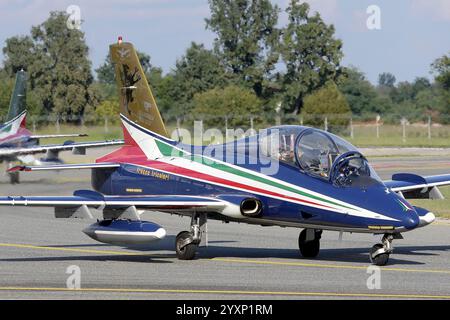 MB-339 A/PAN der Frecce Tricolori (Pattuglia Acrobatica Nazionale). Stockfoto