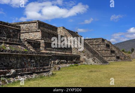 Pyramiden im archäologischen Komplex Teotihuacan in Mexiko Stockfoto