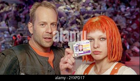 DAS FÜNFTE ELEMENT 1997 Gaumont Buena Vista Film mit Bruce Willis und Milla Jovovich Stockfoto