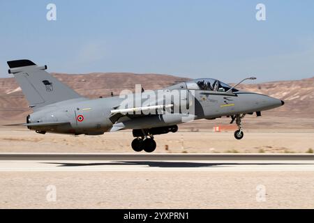 AMX-Angriffsflugzeuge der italienischen Luftwaffe starten von der Ovda Air Base in Israel. Stockfoto