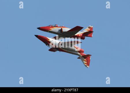 C-101 Flugzeug des spanischen Kunstflugteams Patrulla Aguila. Stockfoto