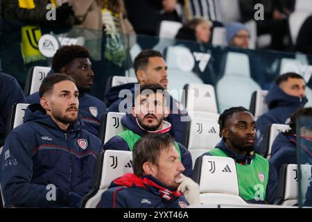 Turin, Italien. Dezember 2024. Alen Sherri von Cagliari Calcio während der Coppa Italia 2024/25, Fußballspiel zwischen Juventus FC und Cagliari Calcio, am 17. Dezember 2024 im Allianz Stadium Turin Italien. Quelle: Nderim Kaceli/Alamy Live News Stockfoto