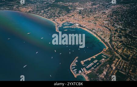 Aus der Vogelperspektive von Cannes, Frankreich. Stockfoto