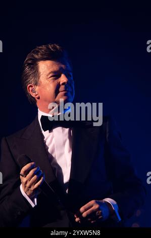 London, Vereinigtes Königreich. November 2024. Rick Astley aus den 80er-Jahren spielt in der Royal Albert Hall für die Weihnachtskonzerte. Cristina Massei/Alamy Live News. Stockfoto