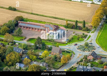 Luftaufnahme, Freiwillige Feuerwehr Hamminkeln am Verkehrskreis Weststraße und Daßhorst, Hamminkeln, Niederrhein, Nordrhein-Westfalen, Keim Stockfoto