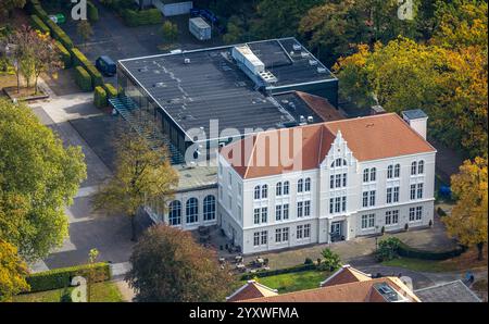 Luftaufnahme, Kurhaus Bad Hamm und herbstliche Bäume, Uentrop, Hamm, Ruhrgebiet, Nordrhein-Westfalen, Deutschland Stockfoto