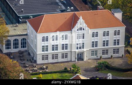 Luftaufnahme, Kurhaus Bad Hamm und herbstliche Bäume, Uentrop, Hamm, Ruhrgebiet, Nordrhein-Westfalen, Deutschland Stockfoto