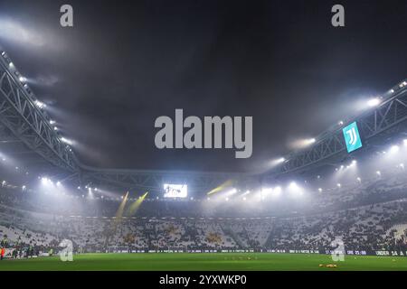 Turin, Italien. Dezember 2024. Ein allgemeiner Blick auf das Stadion während des Fußballspiels der Serie A 2024/25 zwischen Juventus FC und Venezia FC im Allianz Stadium Credit: dpa/Alamy Live News Stockfoto