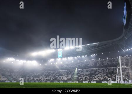 Turin, Italien. Dezember 2024. Ein allgemeiner Blick auf das Stadion während des Fußballspiels der Serie A 2024/25 zwischen Juventus FC und Venezia FC im Allianz Stadium Credit: dpa/Alamy Live News Stockfoto