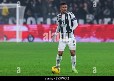 Turin, Italien. Dezember 2024. Luiz da Silva Danilo vom Juventus FC wurde 2024/25 während des Fußballspiels der Serie A zwischen Juventus FC und Venezia FC im Allianz Stadium gezeigt Stockfoto