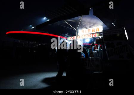 Mailand, Italien. Dezember 2024. Eine allgemeine Ansicht außerhalb des Stadions während des Fußballspiels der Serie A 2024/25 zwischen dem AC Mailand und Genua CFC im San Siro Stadium Credit: dpa/Alamy Live News Stockfoto