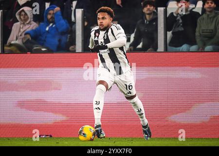 Turin, Italie. Dezember 2024. Weston MCKENNIE aus Juventus während des italienischen Pokals, Coppa Italia, Achtelfinale des Fußballspiels zwischen Juventus FC und Cagliari Calcio am 17. Dezember 2024 im Allianz Stadium in Turin, Italien - Foto Matthieu Mirville (A Gandolfo)/DPPI Credit: DPPI Media/Alamy Live News Stockfoto