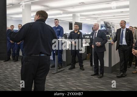 DHS-Sekretär Alejandro Mayorkas besucht den CBP NTC (53972530592). Stockfoto