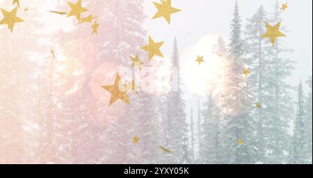 Bild von goldenen weihnachtssternen, die über sonnenbeschienene Bäume in der Winterlandschaft fallen. Weihnachten, Winter, Festlichkeit, Tradition und Festkonzept digital Stockfoto