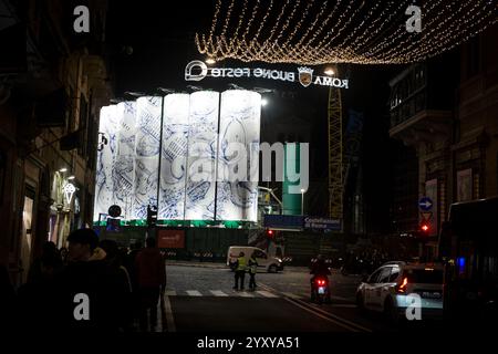 Rom, Italien. Dezember 2024. Das künstlerische Projekt „Murales Contemporary Art in the Metro“ findet am 17. Dezember 2024 auf der Baustelle der Metro C auf der Piazza Venezia statt, wo das erste Werk „Constellations of Rome“ des Künstlers Pietro Ruffo in Rom, Italien, enthüllt wird. (Foto: Andrea Ronchini/NurPhoto) Credit: NurPhoto SRL/Alamy Live News Stockfoto