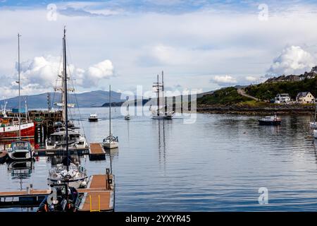 Fährhafen von Mallaig, Lochaber, Inverness-shire: 2024-022-07: In der Highland Region Schottlands Stockfoto