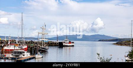 Fährhafen von Mallaig, Lochaber, Inverness-shire: 2024-022-07: In der Highland Region Schottlands Stockfoto