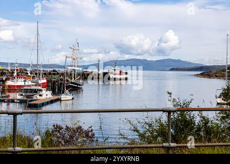 Fährhafen von Mallaig, Lochaber, Inverness-shire: 2024-022-07: In der Highland Region Schottlands Stockfoto