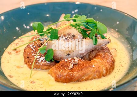 Croissant mit Birnenfutter, Frühstück Sudbury, Massachusetts, New England, USA Stockfoto