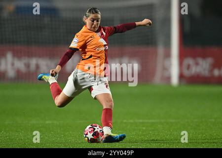 Rom, Italien. Dezember 2024. Berna Yeniceri von Galatasaray A.? In Aktion während der Gruppe A - Tag 6 - UEFA Women's Champions League 2023/24 zwischen A.S. Roma und Galatasaray A.? Im Tre Fontane Stadium. Endpunktzahl; Roma 3-0 Galatasaray. (Foto: Domenico Cippitelli/SOPA Images/SIPA USA) Credit: SIPA USA/Alamy Live News Stockfoto