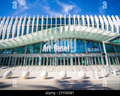 Detail des Convention Center of Art Basel Miami Beach ist eine erstklassige internationale Kunstmesse, die Miami jedes Jahr in einen globalen Kulturstandort verwandelt Stockfoto