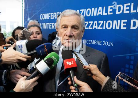 Mailand, Italien. Dezember 2024. Nella foto Antonio Tajani Vicepresidente del Consiglio dei ministri della Repubblica italianaMilano - Italia - Cronaca Mercoled&#xec;, 18 Dicembre, 2024 (Foto di Marco Ottico/Lapresse) Generalstaatsangehörige der Diplomatie XVII Mailand, Italien - Nachrichten Mittwoch, 18. Dezember 2024 (Foto von Marco Ottico/Lapresse) Credit: LaPresse/Alamy Live News Stockfoto