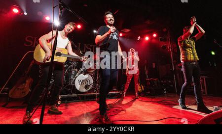 Skinny Lister in Scala, London, 13. Dezember 2024 Stockfoto