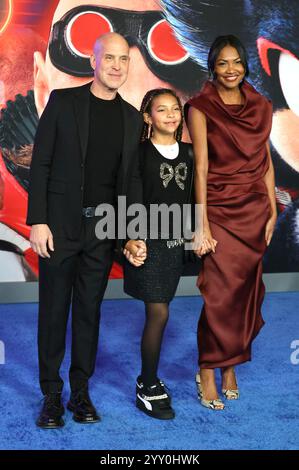 Brian Robbins mit Tochter Stella Robbins und Ehefrau Tracy James bei der Premiere des Kinofilms Sonic the Hedgehog 3 im TCL Chinese Theatre. Los Angeles, 16.12.2024 Stockfoto