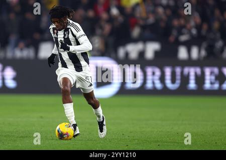 Samuel Mbangula von Juventus FC im Kampf beim Achtelfinale der Coppa Italia zwischen Juventus FC und Cagliari Calcio am 17. Dezember 2024 in Turin. Stockfoto