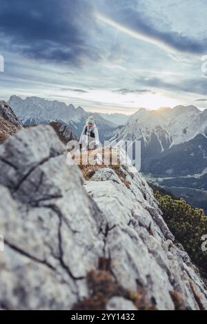 Trailrunning auf dem Grubigstein in der Tiroler Zugspitzarena in Tirol in den Alpen in Österreich Stockfoto