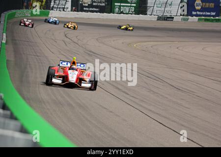 Newton Iowa, USA - 23. Juni 2013: IndyCar Iowa Corn 250 Rennen Iowa Speedway EJ Viso Stockfoto