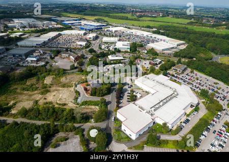 Kinos- und Einzelhandelsparks neben M62, Batley, Leeds, West Yorkshire, WF17 Stockfoto