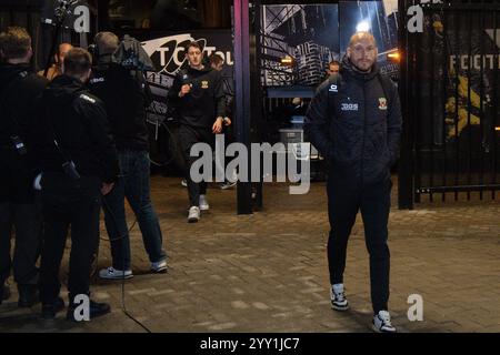 Rotterdam, Niederlande. Dezember 2024. ROTTERDAM, Stadion Het Kasteel, 18-12-2024, Saison 2024/2025, Niederländisch TOTO KNVB Beker. Während des Matches Sparta - Go Ahead Eagles (Cup) kommt Ga Eagles Spieler Gerrit Nauber im Stadion an Credit: Pro Shots/Alamy Live News Stockfoto