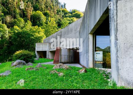 Museumsgebäude, in dem sich das Ekain-Neokave befindet. Ekainberri Museum. Zestoa, Deva, Guipuzkoa, Baskenland, Spanien, Europa Stockfoto