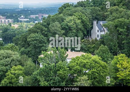 Blick von oben auf den Red Mountain Ridgeline in Birmingham, Alabama. (USA) Stockfoto