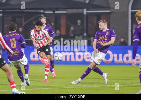 Rotterdam, Niederlande. Dezember 2024. ROTTERDAM, NIEDERLANDE - 18. DEZEMBER: Mohamed Nassoh von Sparta Rotterdam schießt im Sparta-stadion Het Kasteel am 18. Dezember 2024 im niederländischen TOTO KNVB Cup in der zweiten Runde zwischen Sparta Rotterdam und Go Ahead Eagles. (Foto von Andre Weening/Orange Pictures) Credit: Orange Pics BV/Alamy Live News Stockfoto