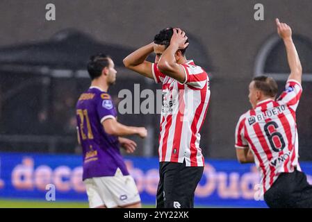 Rotterdam, Niederlande. Dezember 2024. ROTTERDAM, NIEDERLANDE - 18. DEZEMBER: Mohamed Nassoh von Sparta Rotterdam sieht beim Spiel der zweiten Runde des TOTO KNVB Cup zwischen Sparta Rotterdam und Go Ahead Eagles im Sparta-stadion Het Kasteel am 18. Dezember 2024 in Rotterdam, Niederlande, aus. (Foto von Andre Weening/Orange Pictures) Credit: Orange Pics BV/Alamy Live News Stockfoto