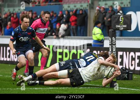 European Challenge Cup Scarlets / Black Lion Parc y Scarlets 15. Dezember 2024 Stockfoto