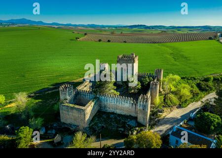 View of Aguzaderas castle in Andalusia Spain of Islam original with quare and round towers Stockfoto
