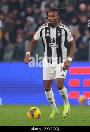 Turin, Italien. Dezember 2024. Kephren Thuram von Juventus während des Spiels Coppa Italia im Allianz Stadion in Turin. Der Bildnachweis sollte lauten: Jonathan Moscrop/Sportimage Credit: Sportimage Ltd/Alamy Live News Stockfoto