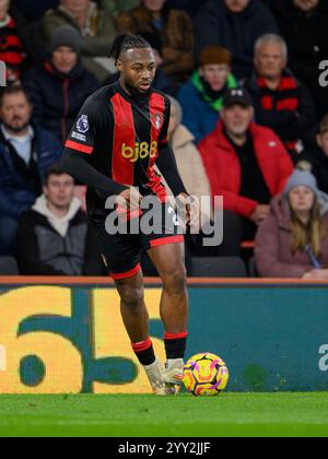 Bournemouth, Großbritannien. Dezember 2024. Bournemouth, England, 16. Dezember 2024: Bournemouth's Antoine Semenyo während des Premier League-Fußballspiels zwischen Bournemouth und West Ham United im Vitality Stadium in Bournemouth, England. (David Horton/SPP) (David Horton/SPP) Credit: SPP Sport Press Photo. /Alamy Live News Stockfoto