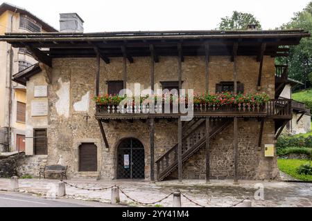 Pieve di Cadore, Italien - 6. September 2024: Geburtsort des Malers Titian / Tiziano Vecellio in Pieve di Cadore, Dolomiten, Italien Stockfoto