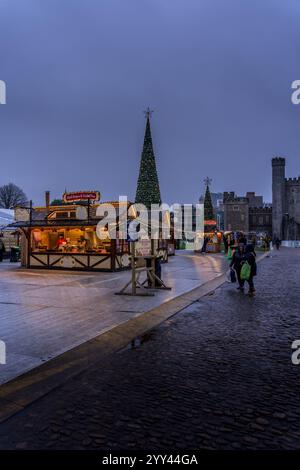 Cardiff's Winter Wonderland auf dem Gelände von Cardiff Castle, South Wales Stockfoto