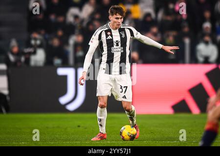 Turin, Italie. Dezember 2024. Nicolo SAVONA von Juventus während des italienischen Pokals, Coppa Italia, Achtelfinale des Fußballspiels zwischen Juventus FC und Cagliari Calcio am 17. Dezember 2024 im Allianz Stadium in Turin, Italien - Foto Matthieu Mirville (A Gandolfo)/DPPI Credit: DPPI Media/Alamy Live News Stockfoto