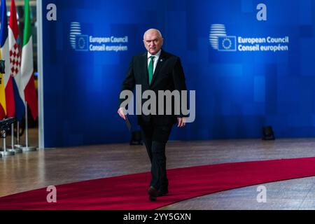 BRÜSSEL, BELGIEN - 19. DEZEMBER 2024 Der bulgarische Premierminister Dimitar GLAVCHEV trifft am 19. Dezember 2024 zum Gipfel des Europäischen rates im Europa-Gebäude, dem Sitz des EU-Rates in Brüssel, Belgien, ein. Die Staats- und Regierungschefs der EU treffen sich in Brüssel, um über die Ukraine, die EU in der Welt, den Nahen Osten, Resilienz und Vorsorge, Migration und außenpolitische Fragen zu diskutieren. Kredit: Morfo SAVVA | Alamy Live News. Stockfoto