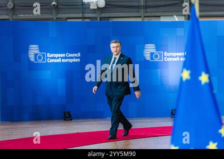 BRÜSSEL, BELGIEN - 19. DEZEMBER 2024 Andrej PLENKOVIĆ, Premierminister Kroatiens, kommt am 19. Dezember 2024 zum Gipfel des Europäischen rates im Europa-Gebäude, dem Sitz des EU-Rates in Brüssel, Belgien. Die Staats- und Regierungschefs der EU treffen sich in Brüssel, um über die Ukraine, die EU in der Welt, den Nahen Osten, Resilienz und Vorsorge, Migration und außenpolitische Fragen zu diskutieren. Kredit: Morfo SAVVA | Alamy Live News. Stockfoto