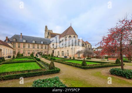 Kathedrale Saint-Etienne, erste gotische Kathedrale und Synodalpalast, Sens, Burgund, Departement Yonne, Region Bourgogne-Franche-Comte, Frankreich *** Kathedrale Saint Etienne, erste gotische Kathedrale und Synodenpalast, Sens, Burgund, Département Yonne, Region Bourgogne Franche Comte, Frankreich Stockfoto