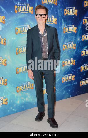Tom Fletcher nimmt an der Galavorführung des neuen Musicals Teil, das auf Tom Fletchers The Creakers basiert, in der Queen Elizabeth Hall im Southbank Centre in London. Bilddatum: Donnerstag, 19. Dezember 2024. Stockfoto