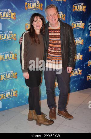 Frank Skinner nimmt an der Gala-Aufführung des neuen Musicals nach Tom Fletchers The Creakers in der Queen Elizabeth Hall im Southbank Centre in London Teil. Bilddatum: Donnerstag, 19. Dezember 2024. Stockfoto