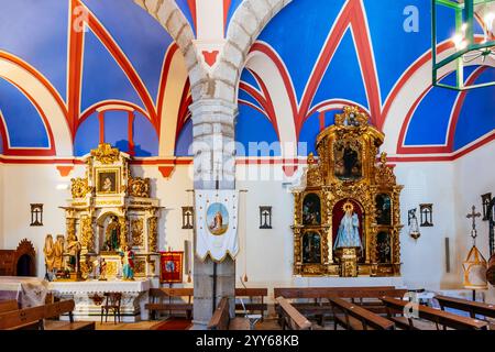 Blick von innen auf San Nicolás de Bari Chuch. Torrecaballeros, Segovia, Castilla y León, Spanien, Europa Stockfoto